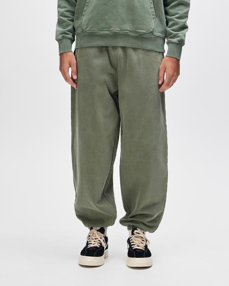 Trackpant SHIELD GARMENT DYED green